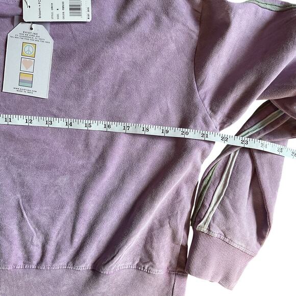 Bloom & Pop Purple Cropped Sweatshirt. NWT. Size Medium. - Picture 6 of 8
